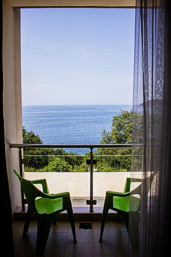 Apartment Superseaview Сутоморе Екстериор снимка