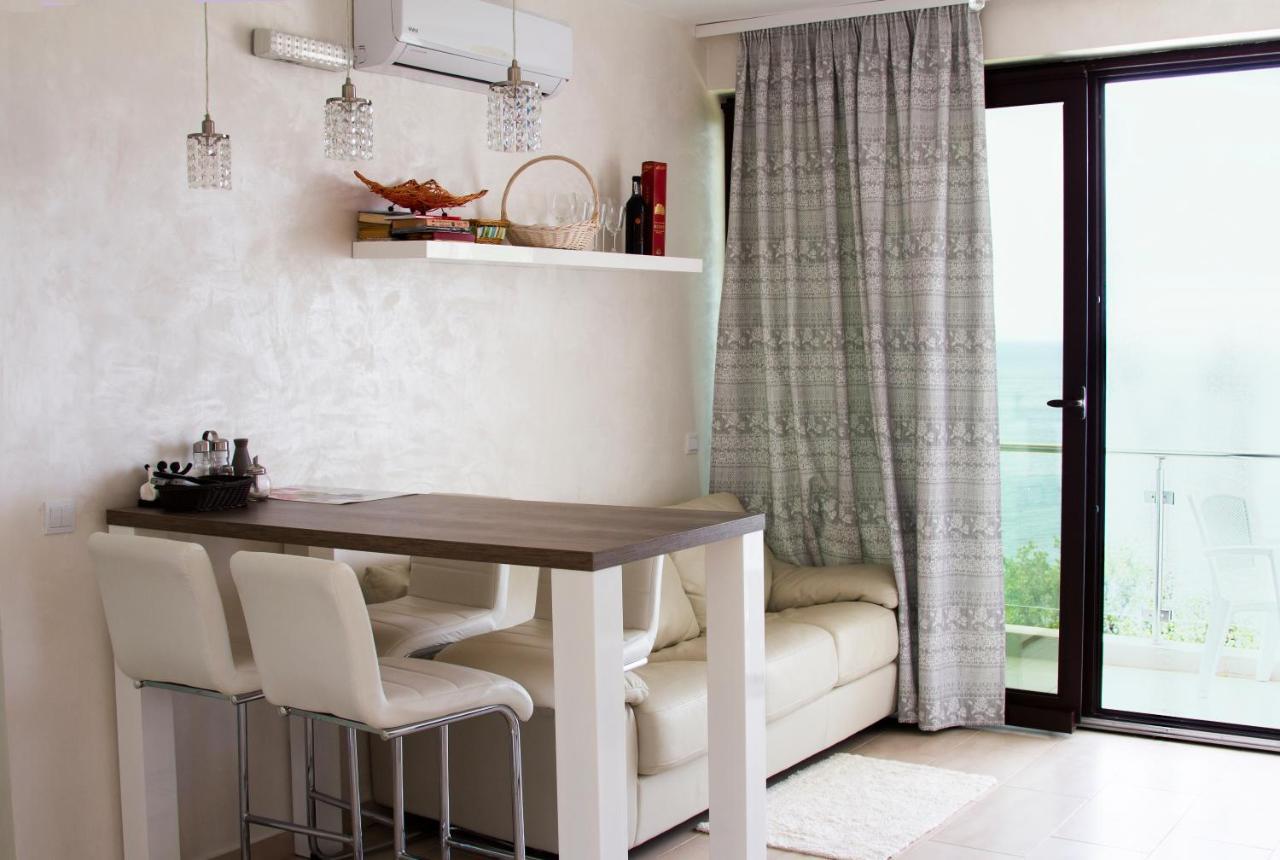 Apartment Superseaview Сутоморе Екстериор снимка