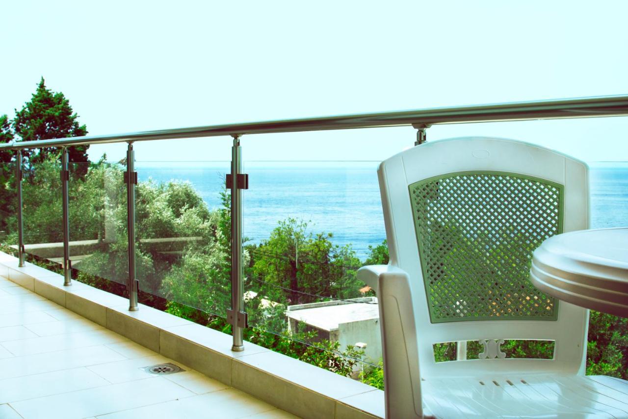 Apartment Superseaview Сутоморе Екстериор снимка