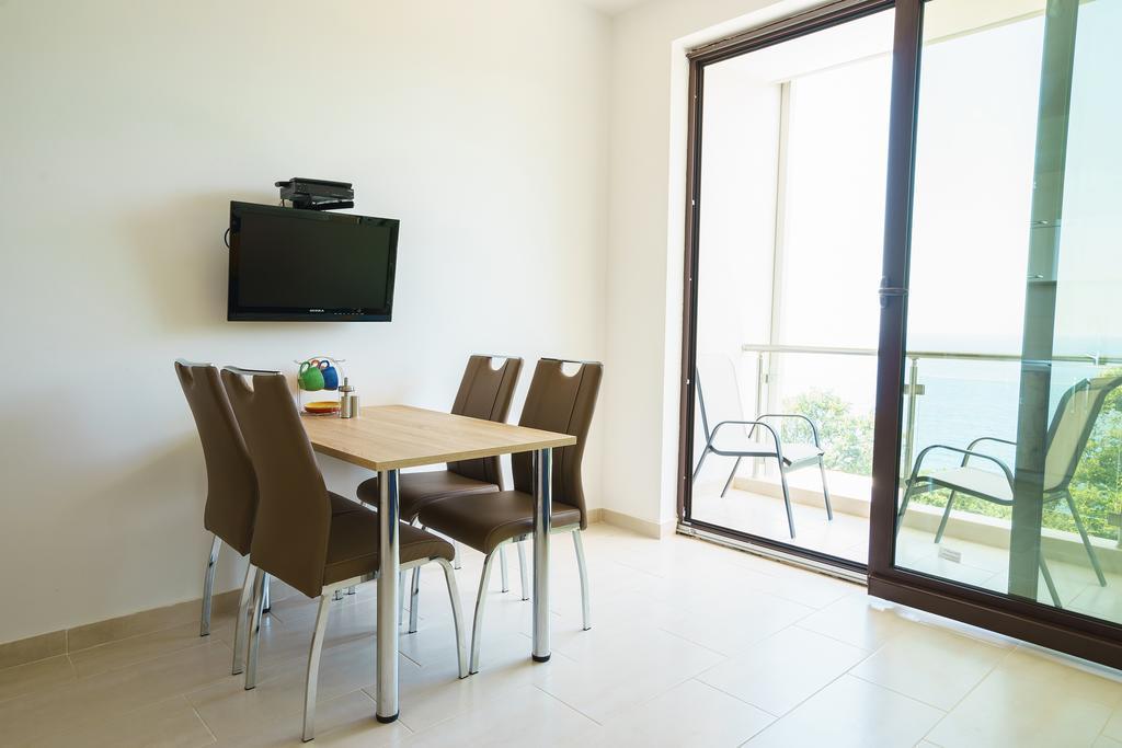 Apartment Superseaview Сутоморе Екстериор снимка